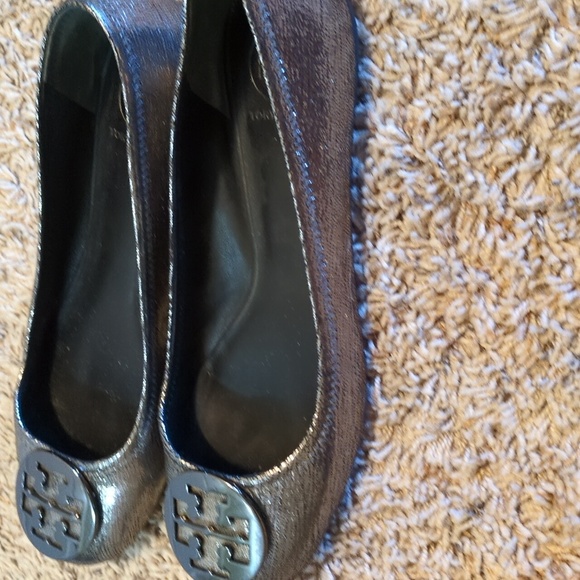 Tory Burch Metallic Silver Loafers - Picture 5 of 6